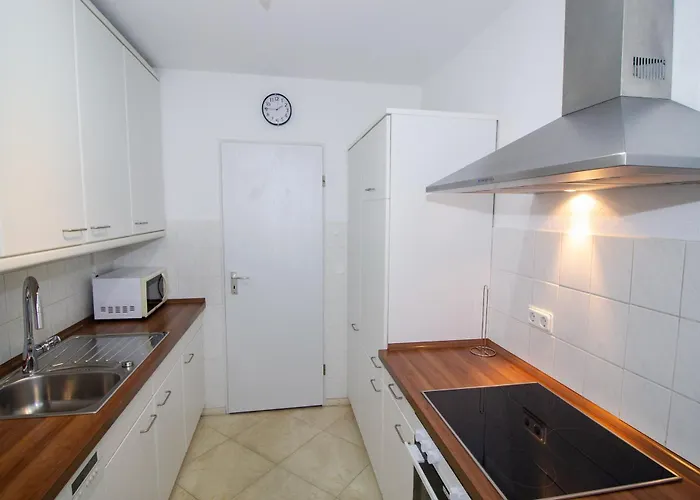 Trafalgar 150 Апартаменты