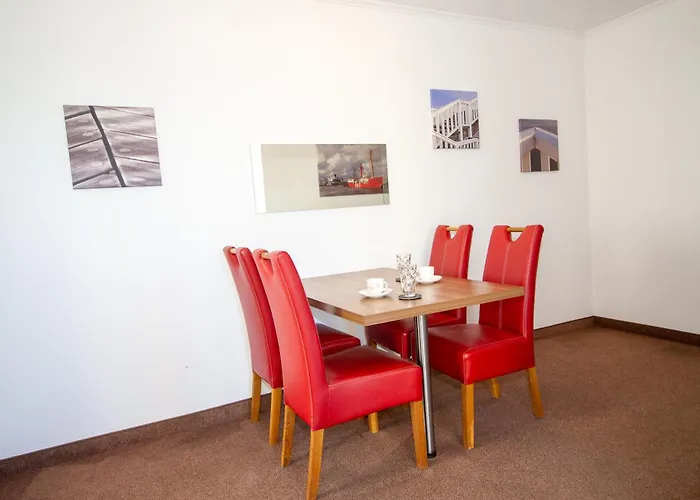 Апартаменты Trafalgar 150 *